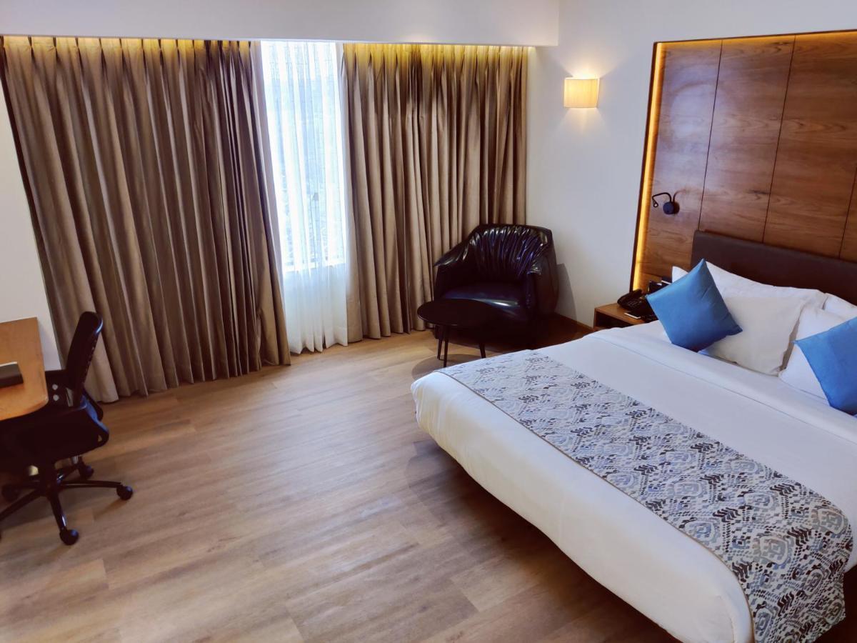 The Fern Residency, Jamnagar Hotel Kültér fotó