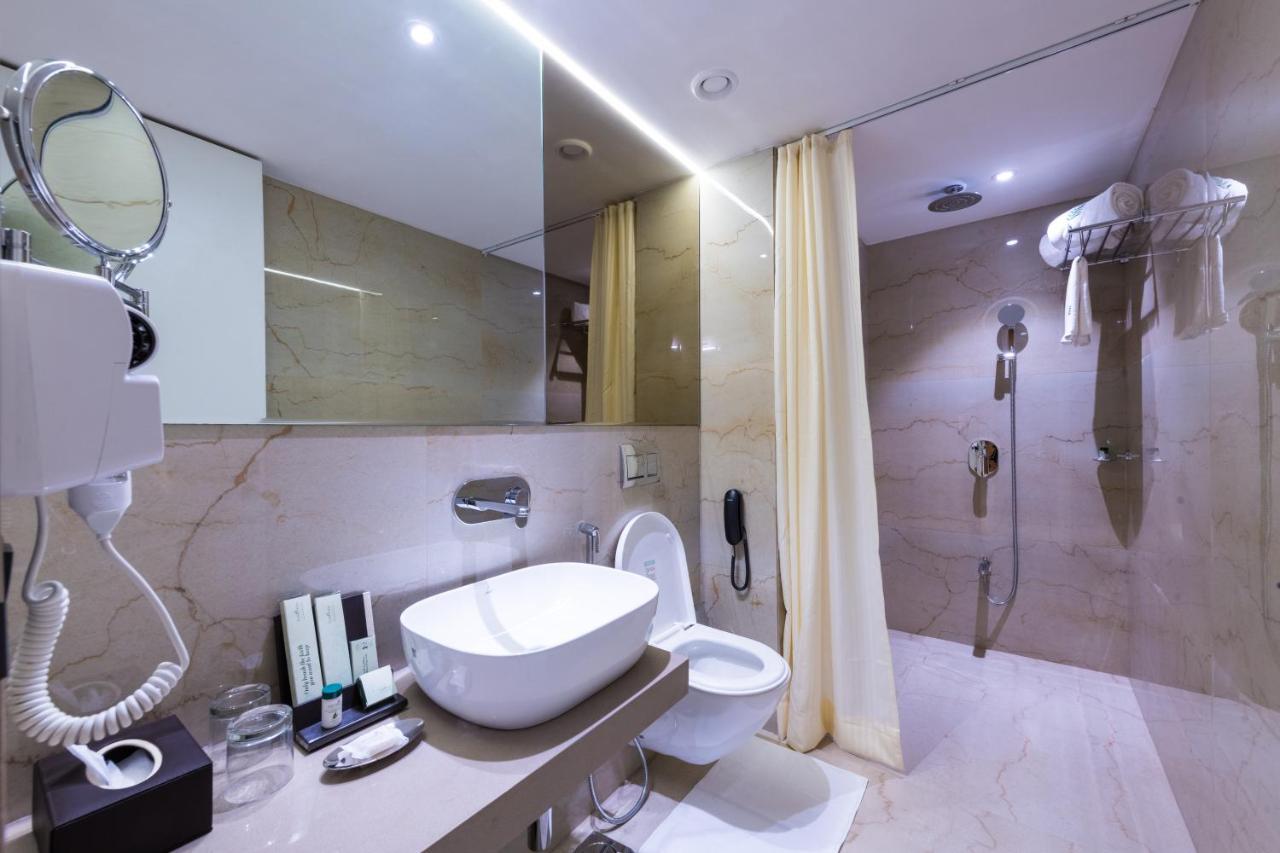The Fern Residency, Jamnagar Hotel Kültér fotó