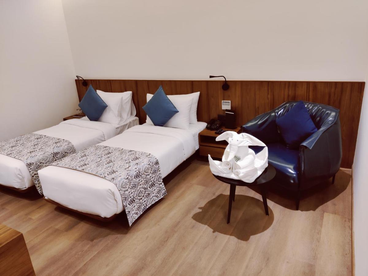 The Fern Residency, Jamnagar Hotel Kültér fotó