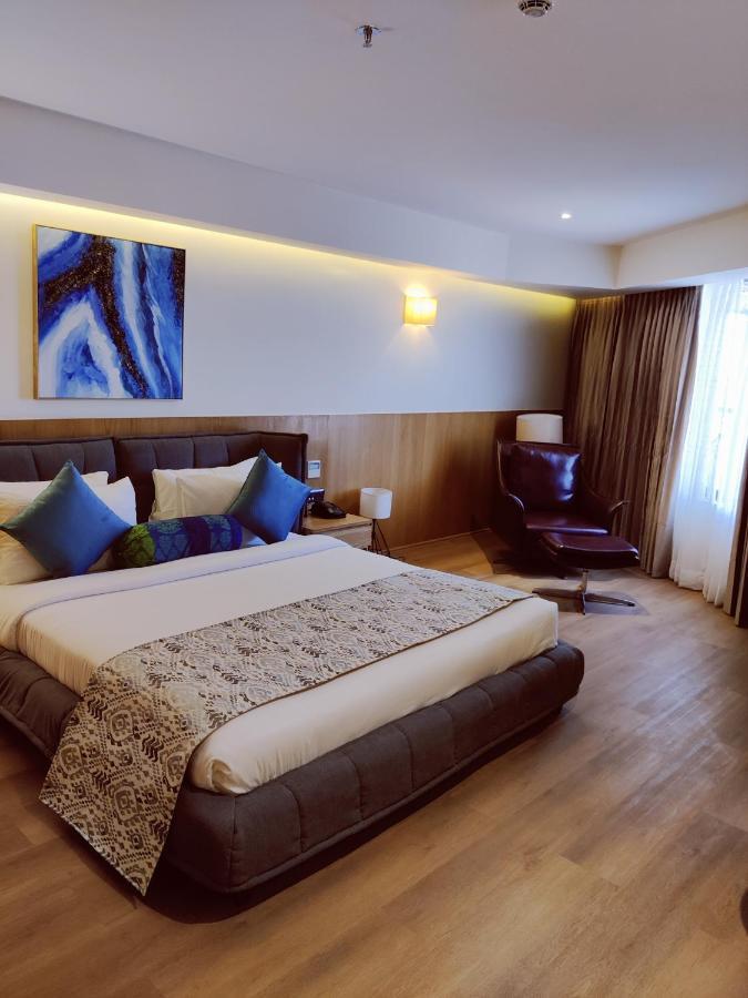 The Fern Residency, Jamnagar Hotel Kültér fotó
