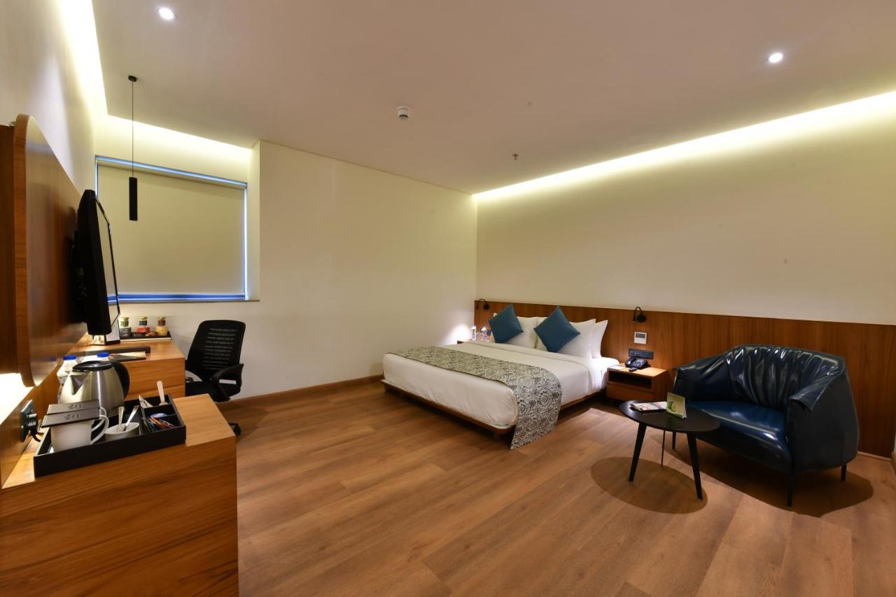 The Fern Residency, Jamnagar Hotel Kültér fotó