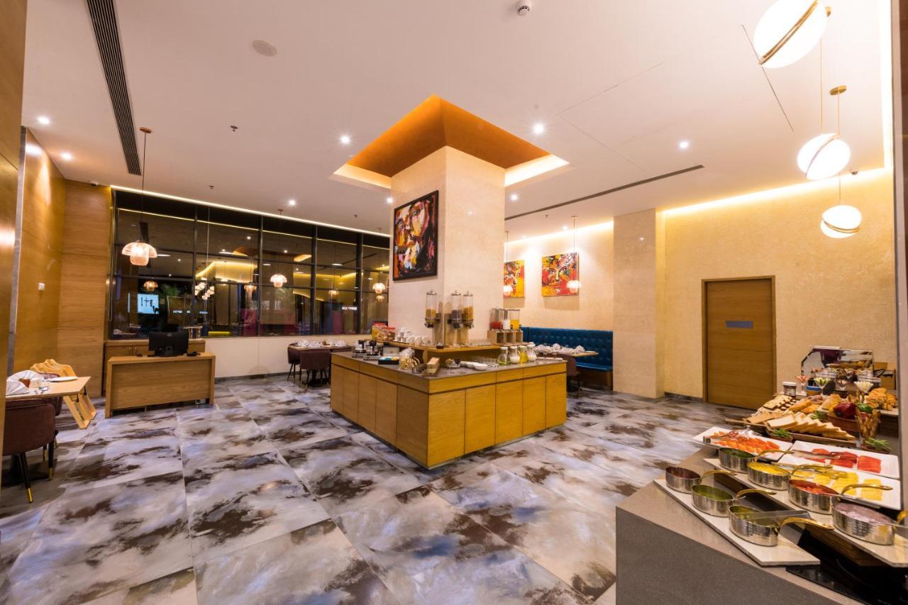 The Fern Residency, Jamnagar Hotel Kültér fotó