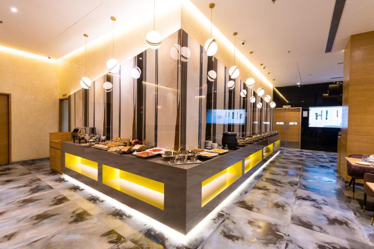 The Fern Residency, Jamnagar Hotel Kültér fotó