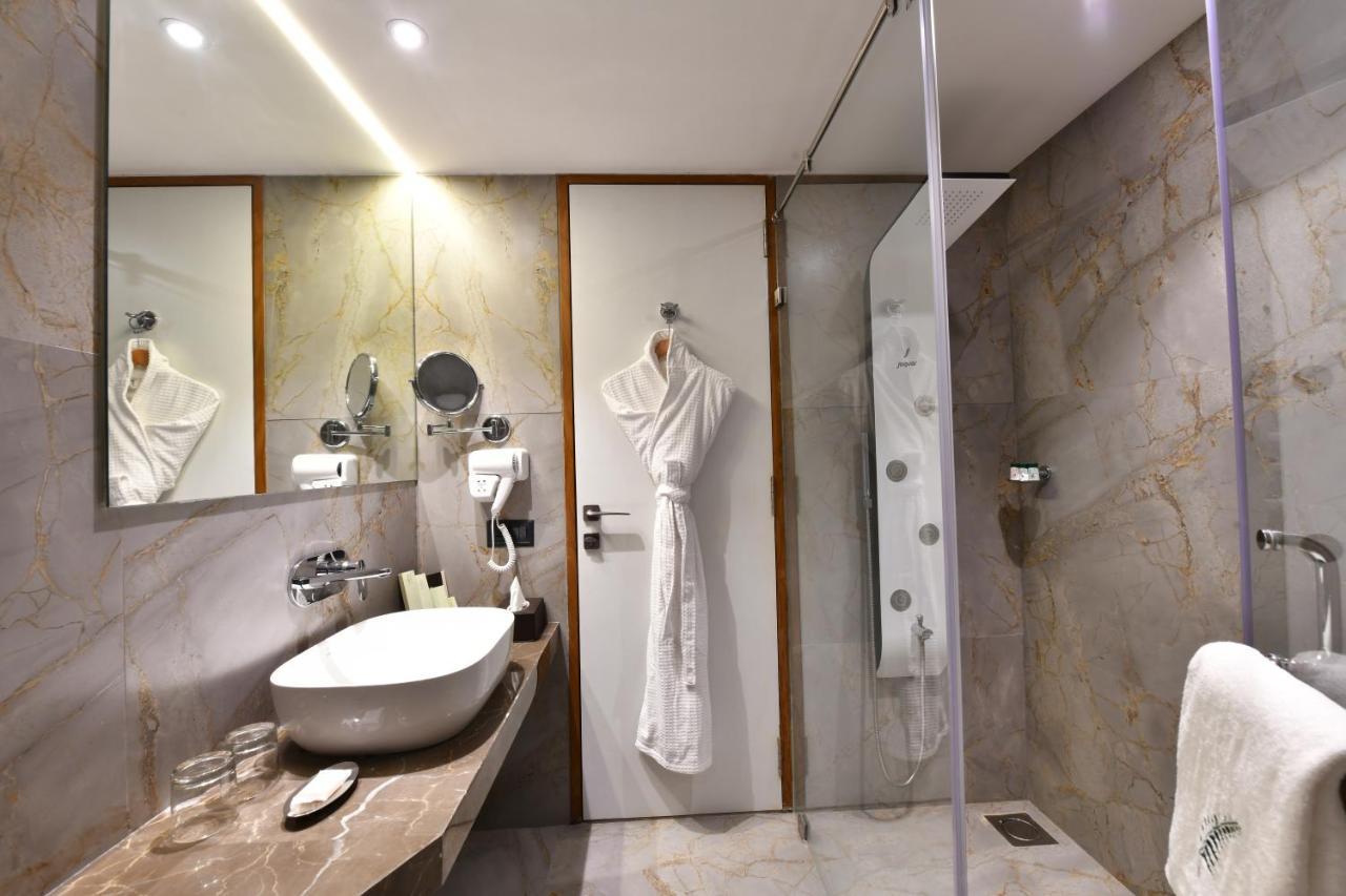 The Fern Residency, Jamnagar Hotel Kültér fotó